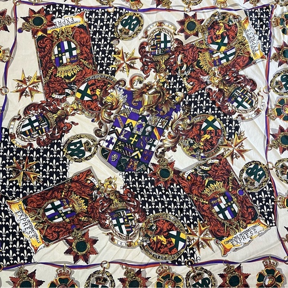 3/$30 🍂 Vintage Compagnie Internationale Express Silk Scarf Green Beige - Picture 2 of 6